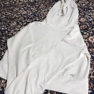 NWOT Alo yoga cropped sweatshirt
